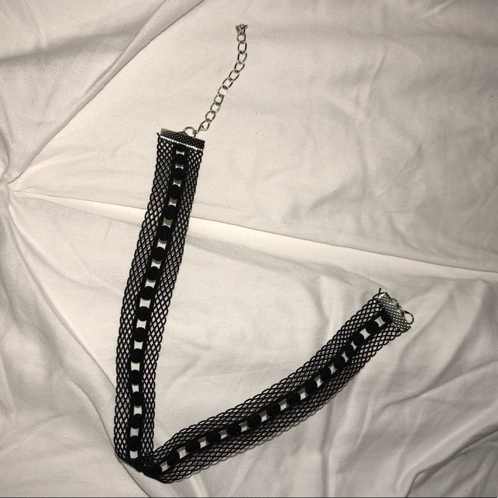 Black lace choker